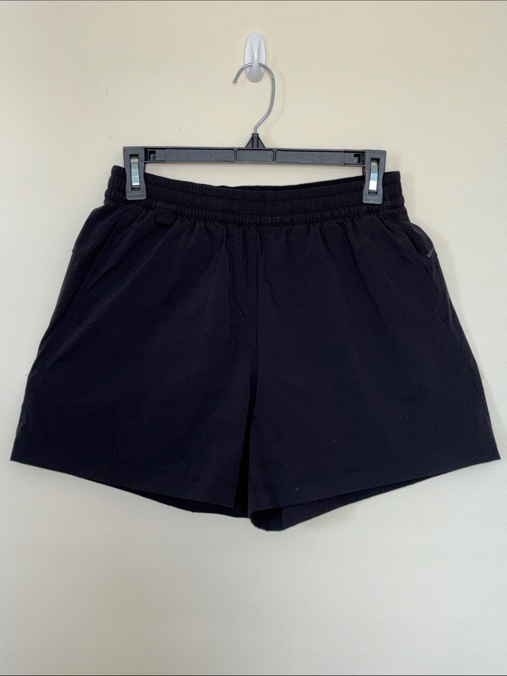 Lululemon Women’s Black Athletic Training Shorts Detours Welcome Pockets Sporty